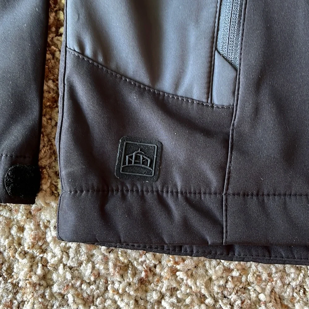 Water repellent jacket - Picture 10 of 13
